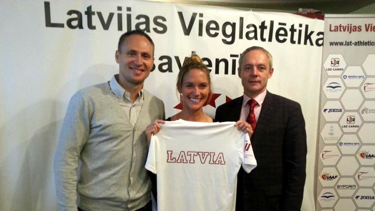 Latvijas maratoniste Hilborna rīt mēģinās kvalificēties Rio olimpiādei