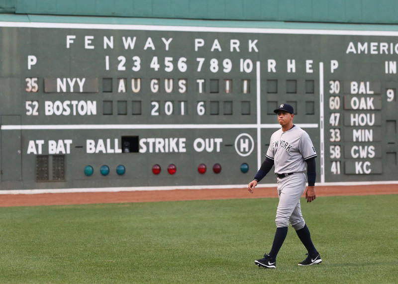 Rodrigezs palīdz "Yankees" pārspēt "Red Sox"