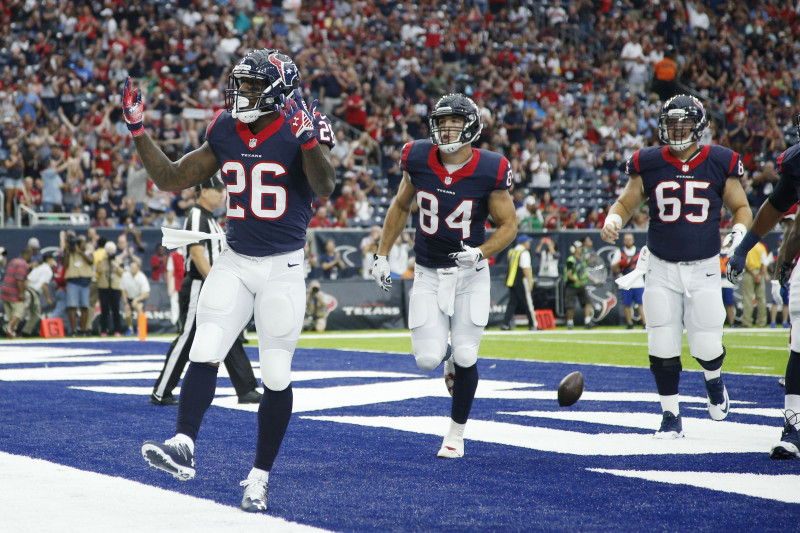 "Texans" sagādā "Cardinals" trešo zaudējumu trijās spēlēs