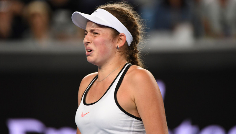 Ostapenko Dubaijā zaudē pirmajā mačā, piedzīvos milzīgu kritienu rangā