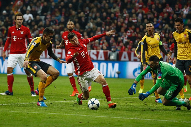 ''Real'' Neapolē lūkos nosargāt pārsvaru, "Bayern" Londonā - nokārtot formalitātes