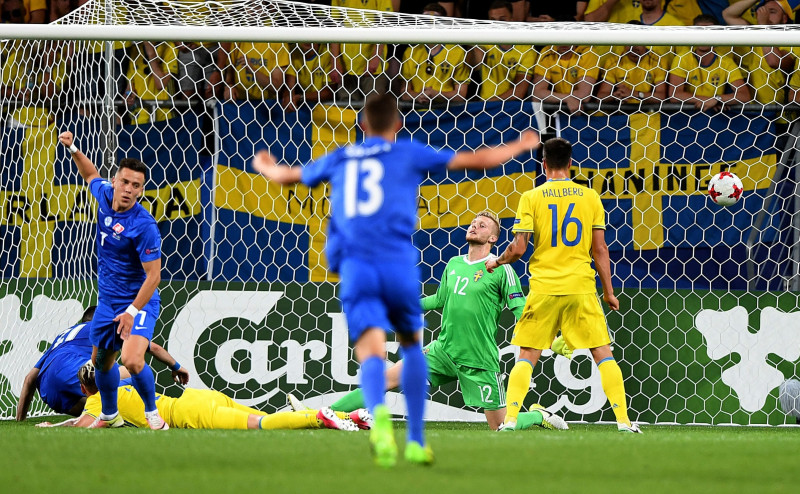 EURO U21: Anglija uzvar A grupā, slovāki sagrauj čempioni un tuvojas pusfinālam