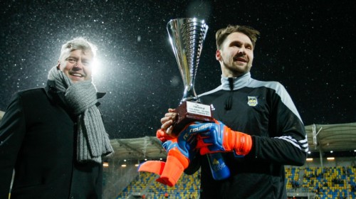 Šteinbors pagarina līgumu ar Polijas Ekstraklases klubu "Arka" līdz 2020. gadam