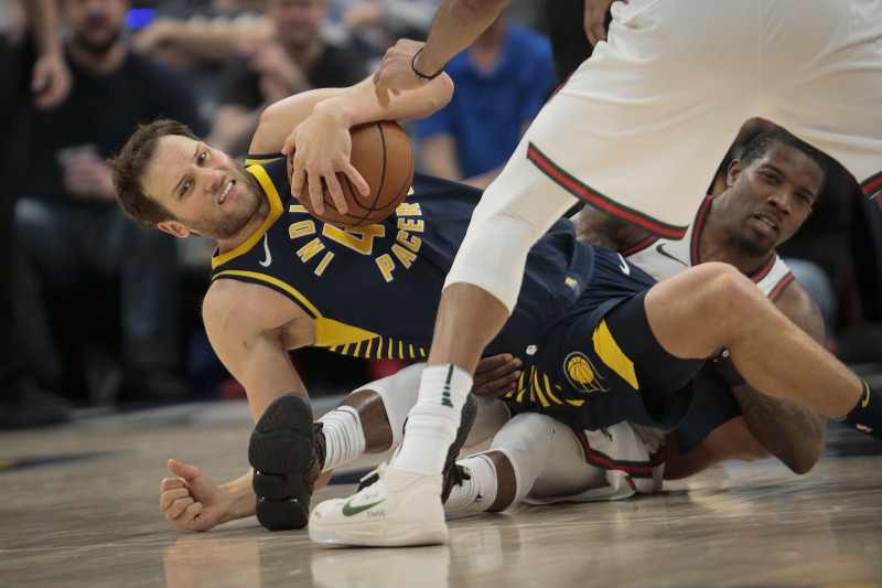 Bogdanovičs notur "Pacers" uzvaru pret "Bucks", Lilards un "Blazers" pārtrauc "Lakers" uzvaru sēriju