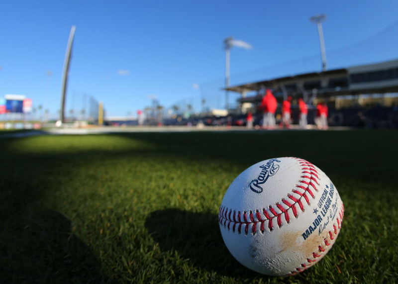 MLB komandas uzvar zemāko līgu vienības