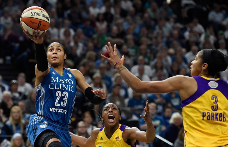 32 dienas līdz Pasaules kausam: 21 ASV izlases kandidāte aizņemta WNBA "play-off"
