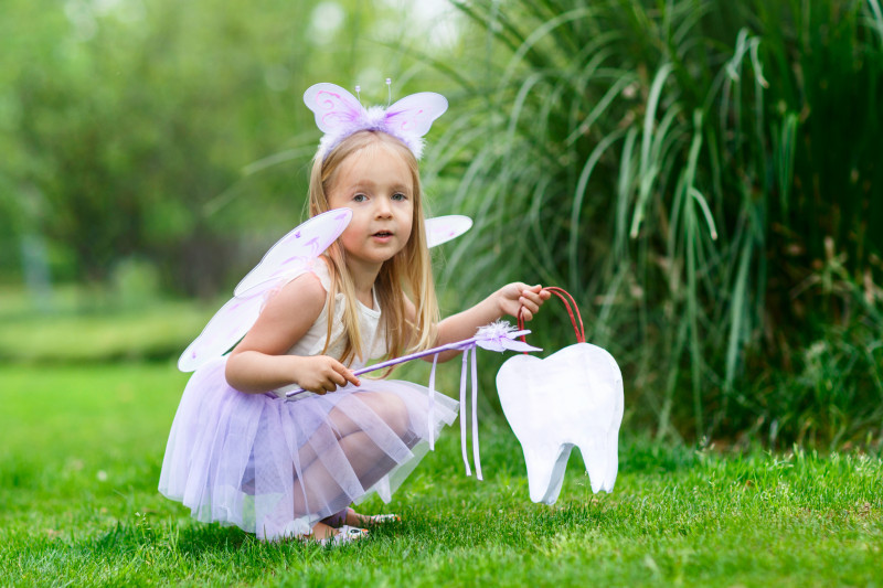 6 mācības par naudu, ko Tavs bērns var iemācīties no zobu fejas