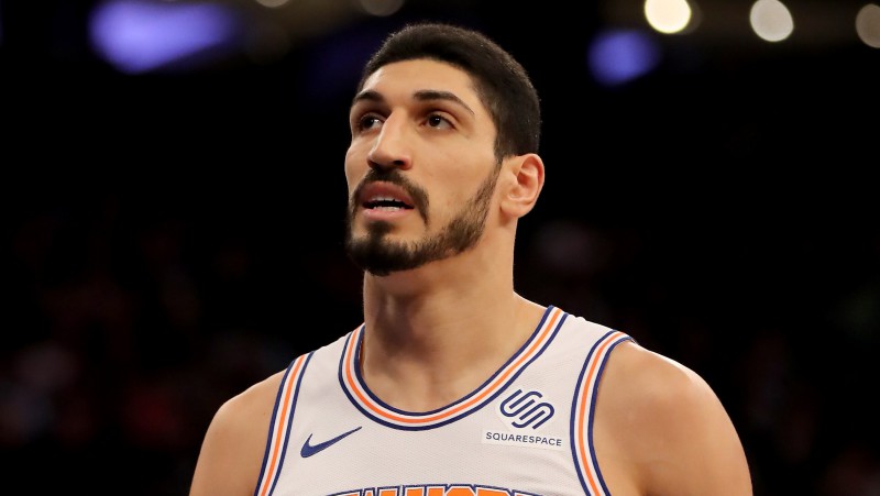 Ņujorkas "Knicks" atbrīvo Kanteru un no Dalasas iemainīto Metjūzu