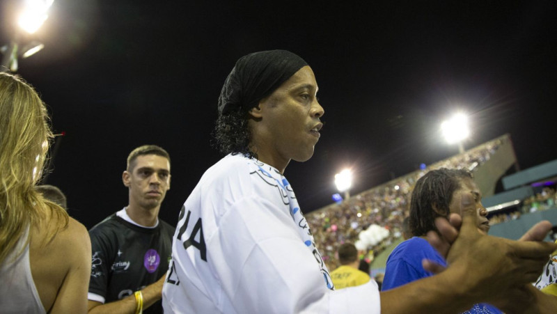 Brazīlijas klubs noslēdz profesionālu līgumu ar 14 gadus veco Ronaldinju dēlu