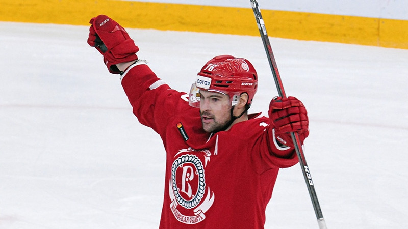 KHL rekords: Daugaviņš pārspēj Dārziņu un M. Rēdlihu un cīnās par play-off