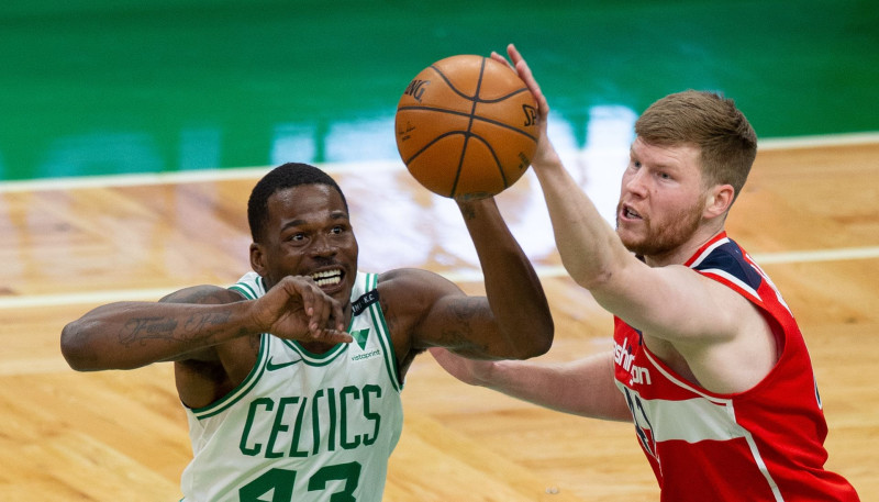 Bertānam 20 punkti, "Wizards" sāpīgs zaudējums pret "Celtics"