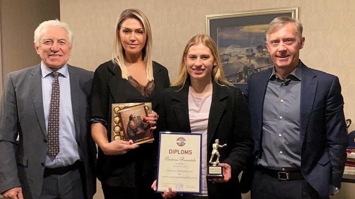 U19 PČ medaļniecei Rozentālei piešķir titulu "Sporta meistare boksā"