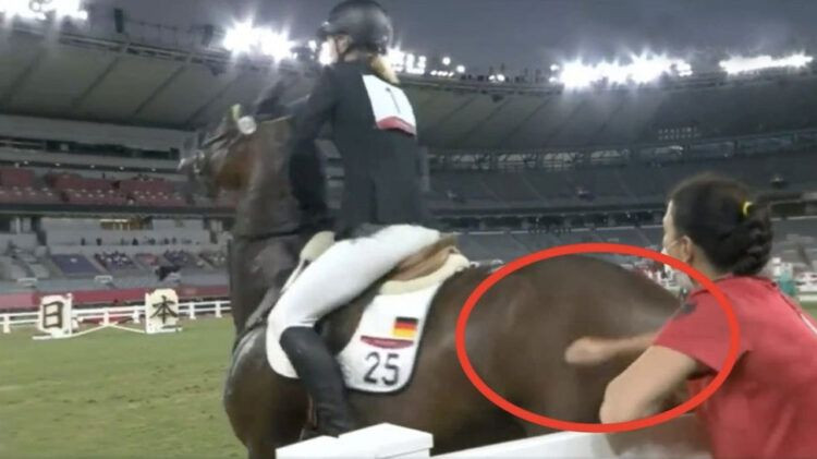 No Tokijas OS izraidīta Vācijas trenere, kura ar dūri iesita zirgam