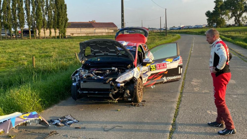 Seska ekipāža jau pirms Beļģijas WRC posma starta piedzīvo avāriju