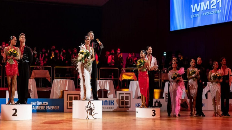 Pasaules čempionātā Latīņamerikas dejās Latvijas pāri astotdaļfinālā