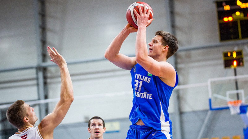 Mežulim 14+7, LU basketbolistiem bezierunu zaudējums Igaunijā