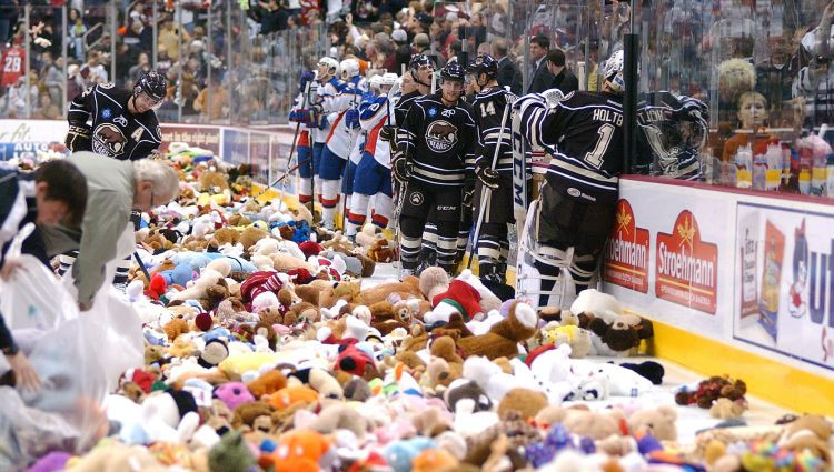 Labdarības vārdā AHL komanda ''Bears'' sasniedz unikālu pasaules rekordu
