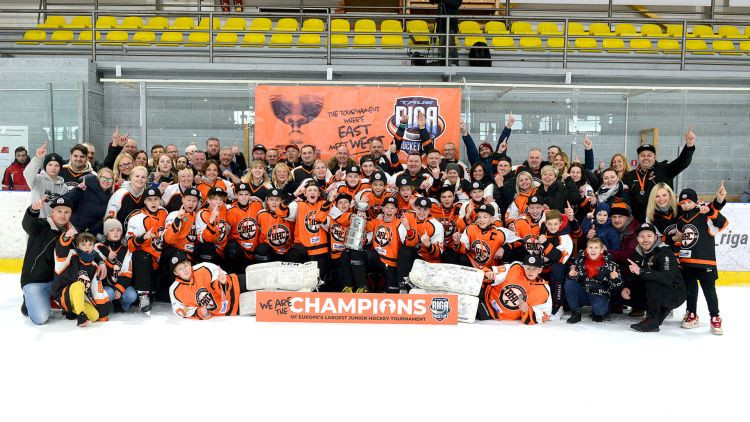 ''Riga Hockey cup'' jaunie hokejisti kārtīgi izkaujas, taču kausi paliek Rīgā
