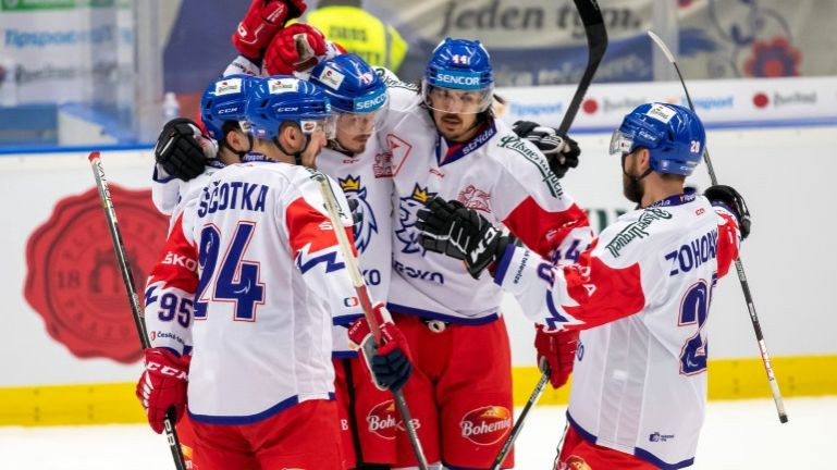 Čehi iemet deviņas ripas Zviedrijas vārtos, Somija pārspēj Austrijas hokejistus
