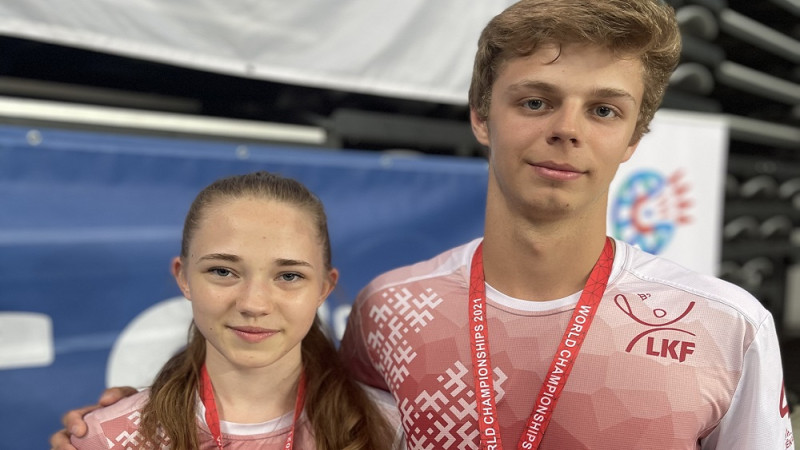 Latvijai pirmo reizi zelta medaļas pasaules čempionātā krosmintonā