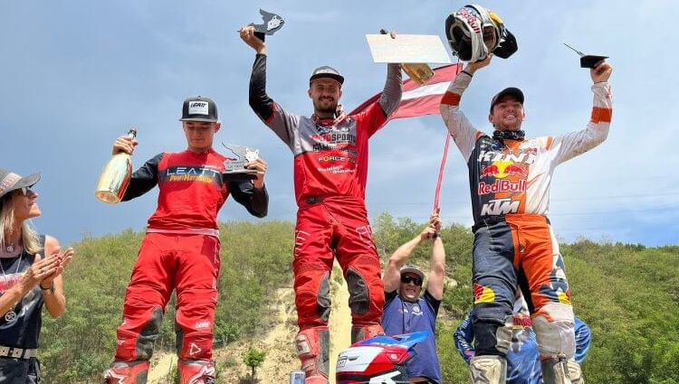 Edgars Siliņš uzvar bronzas klasē ''Red Bull Romaniacs 2022''