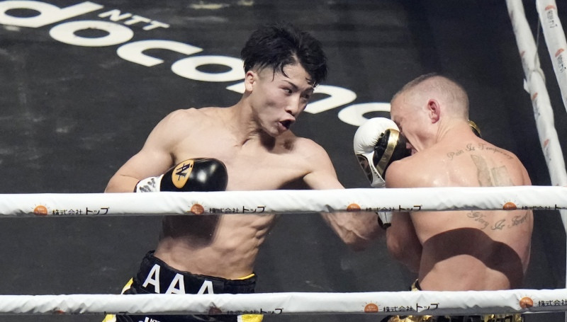 Japānas "Briesmonis" Inoue dominējoši kļūst par neapstrīdēto čempionu vieglākajā svarā