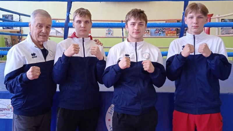 Latvijas jaunie bokseri no Edinburgas pārved trīs medaļas