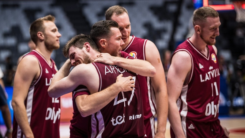 Par Latvijas izlases panākumiem daudziem līdzjutējiem dubulti prieki