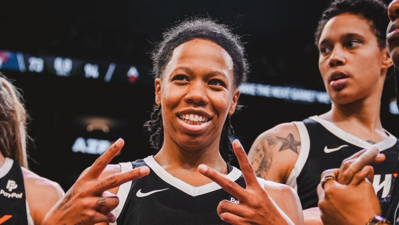 WNBA drafta pēdējais numurs izceļas ar negaidītu "triple-double"