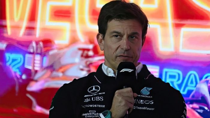 "Mercedes" komandas boss kaunina Lasvegasas GP kritizētājus
