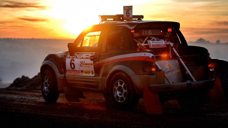 Latviešu komanda startē rallijreida sacīkstēs "24 Hours TT Vila de Fronteira"