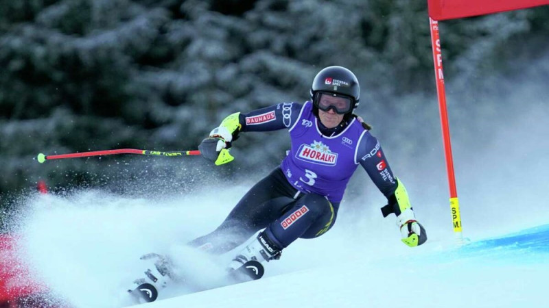 Olimpiskā čempione milzu slalomā izcīna uzvaru PK posmos pēc divu gadu pārtraukuma