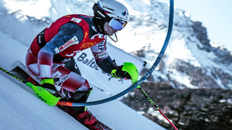 BK kalnu slēpošanā Itālijā FIS slalomā uzvar kanādietis un itāliete, parīt LČ startēs Ģērmane