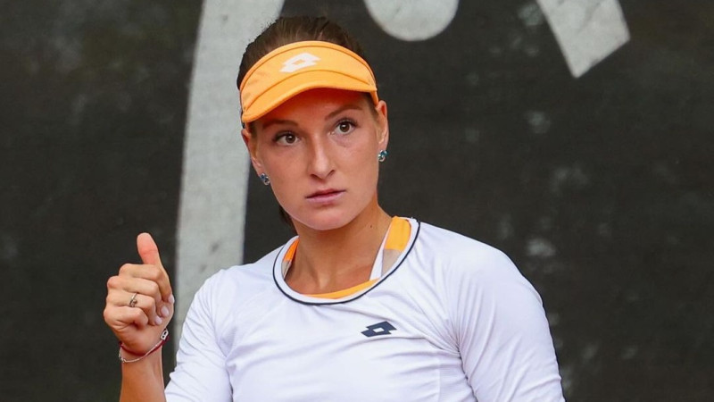 Semeņistaja "WTA 125" turnīrā Valensijā sasniedz otro kārtu