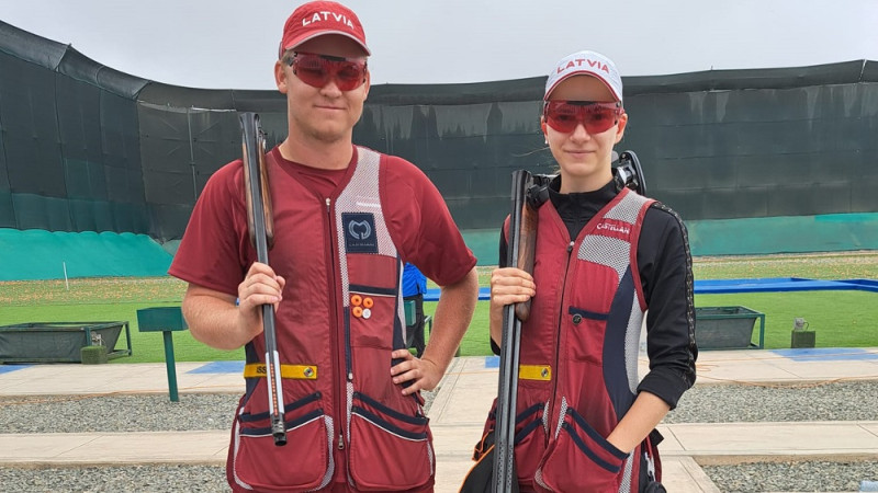 Zvaigzne ar Ķēniņu 16 .vietā junioru PČ šaušanā, Upelniece ar Kukuti 18. vietā