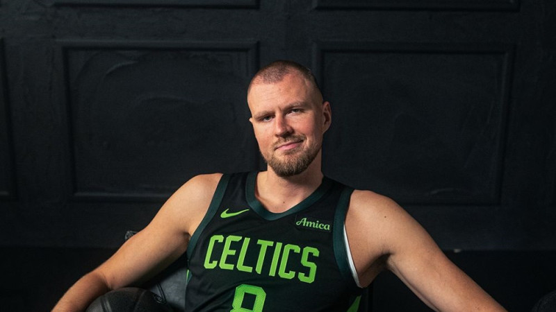 Porziņģis un co atrāda "Celtics" "City edition" kreklus