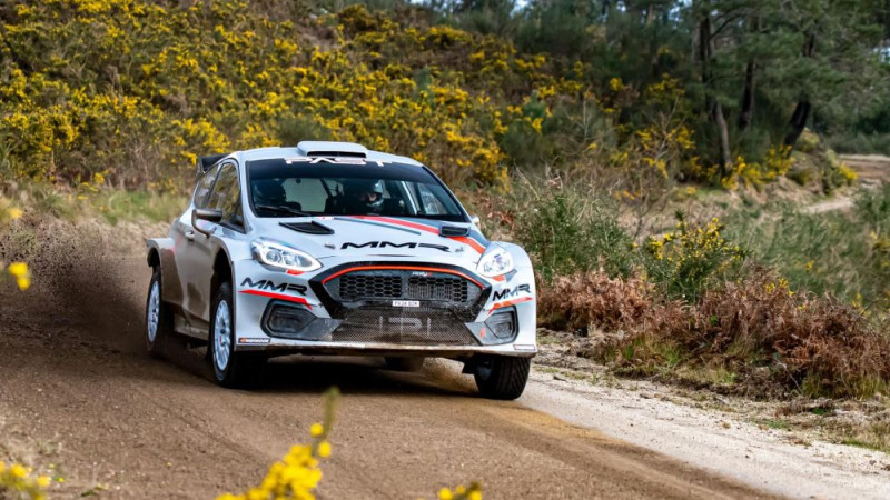 Pēc nonākšanas vadībā Sesks izstājas no Portugāles rallija