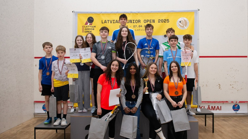 Latvijas skvošistiem Eiropas reitinga turnīrā junioriem Rīgā trīs sudrabi un viena bronza