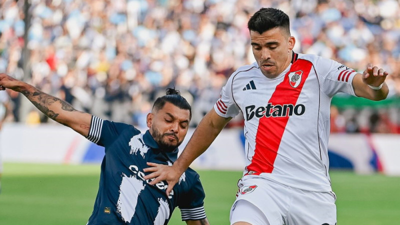 Brazīlieši atspēlējas un saber trīs bezatbildes vārdus, "River Plate" neatslēdz meksikāņu cietoksni