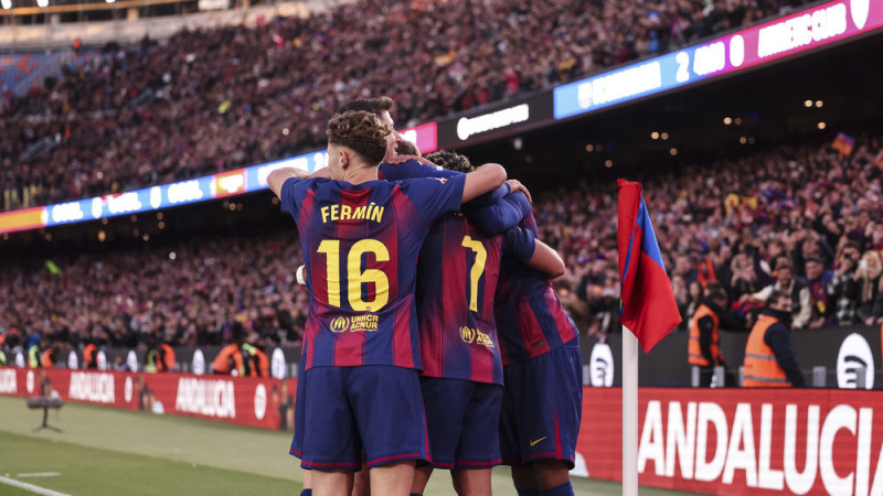 "Barcelona" atjaunotajā "Camp Nou" saplosa "Athletic"