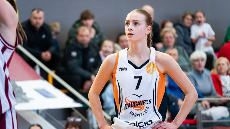 Ksenija Petrova iemet astoņus tālmetienus, Daugavpilij pirmā uzvara Baltijā