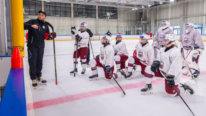 Paziņots Latvijas sieviešu izlases sastāvs divām pārbaudes spēlēm