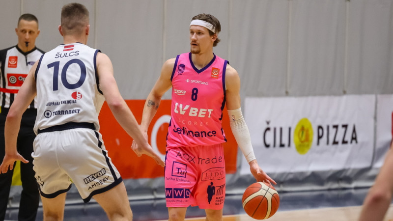 "Rīgas Zeļļi" tikai galotnē salauž "Liepāju" un izcīna uzvaru