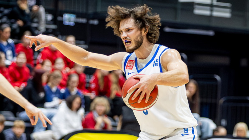 Ogrēniešu košana pirkstos turpinās – šoreiz pret pastarīti