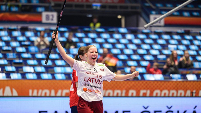 Florbolistes atspēlējas un izcīna piekto vietu pasaulē