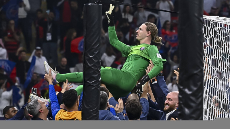 ''Flamengo'' neizmanto četras pendeles pēc kārtas, parīziešiem – Starpkontinentālais kauss