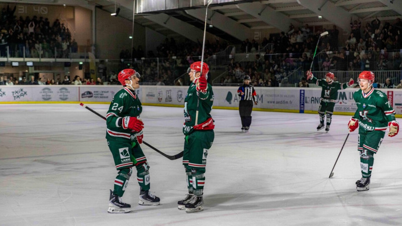 Jevpalovs basku klubam palīdz ar 2+1, Švanenbergam un Galoham pa 1+1