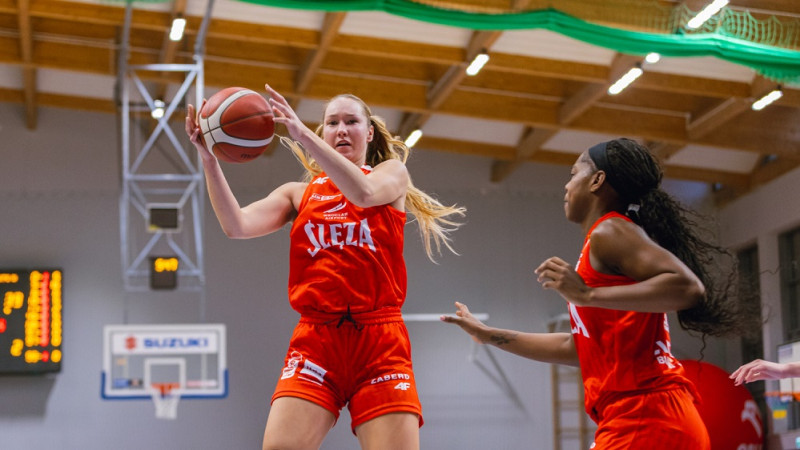 Digna Strautmane un Ketija Vihmane nostiprinās Polijas "Top 3"