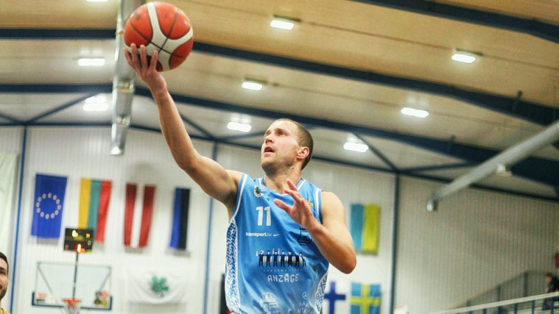 "Kandava/Turība" saber 20 trejačus, juniori nostiprina play-off pozīcijas