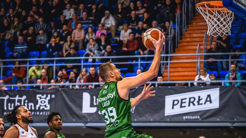 Laksam un Zorikam pirmie uznācieni, Rodiona baski pamatīgi noper Šteinberga katalāņus